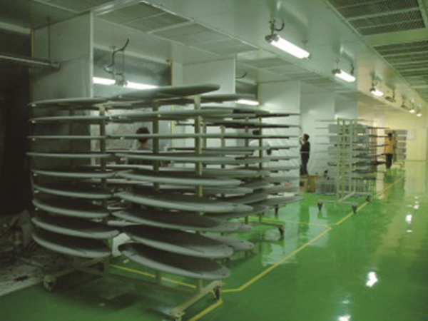 proimages/products/12Automatic_Produce/12-19Clean_room-coating/12-19-06Clean-room-coating-area.jpg