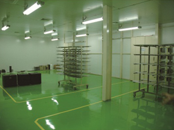 proimages/products/12Automatic_Produce/12-19Clean_room-coating/12-19-09Clean-room-coating-area.jpg